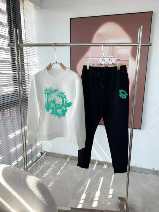 Picture of Dior Sweater Suits _SKUDiorM-5XLkdtn9338818